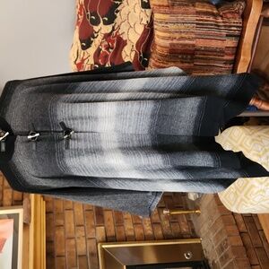 Jones New York Stylish Black and Gray Poncho with Toggle Closures Wool Blend